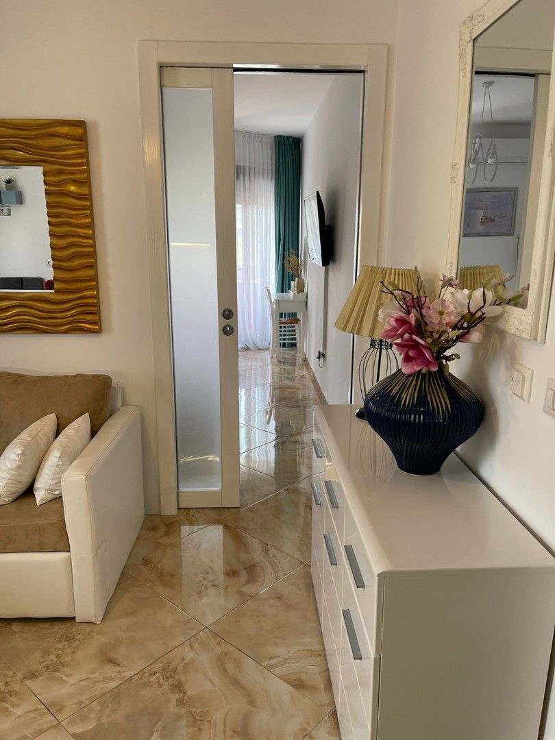 Квартира в Добра Воде, Черногория, 46 м² - фото 16