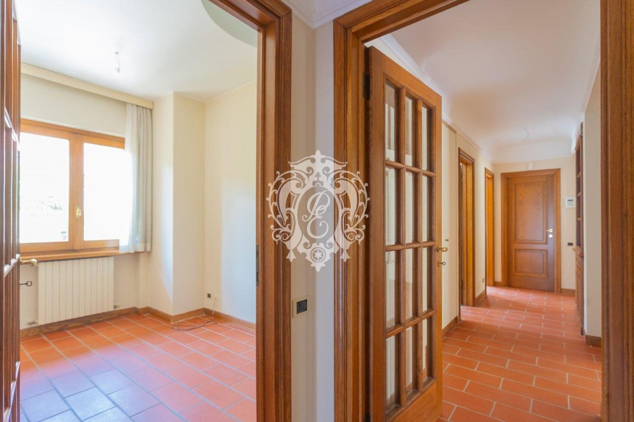 Вилла в Комо, Италия, 540 м² - фото 11