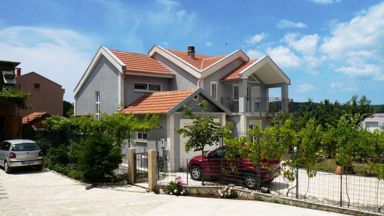 Дом в Сеоце, Черногория, 235 м2 - фото 1