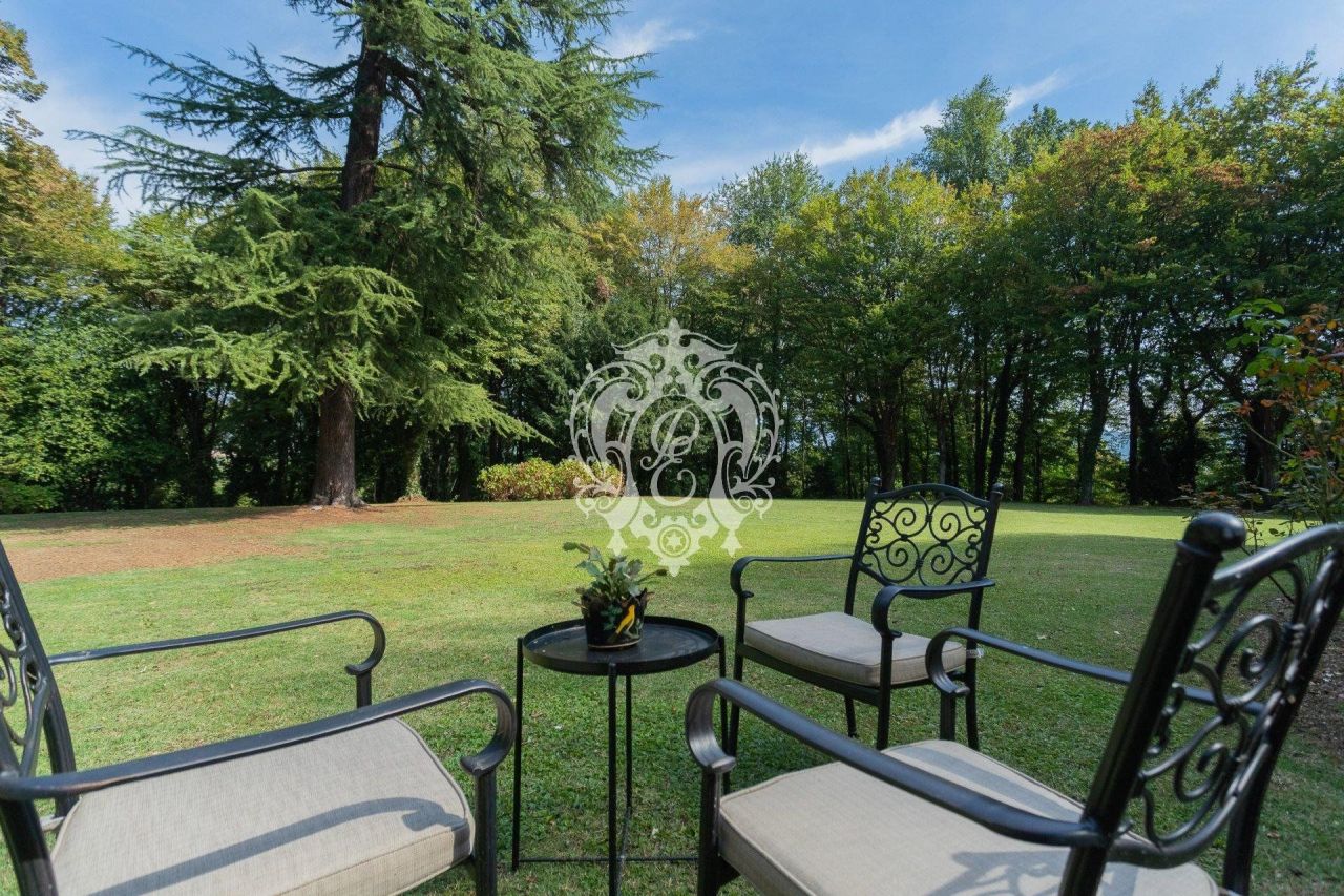 Вилла в Комо, Италия, 890 м² - фото 4