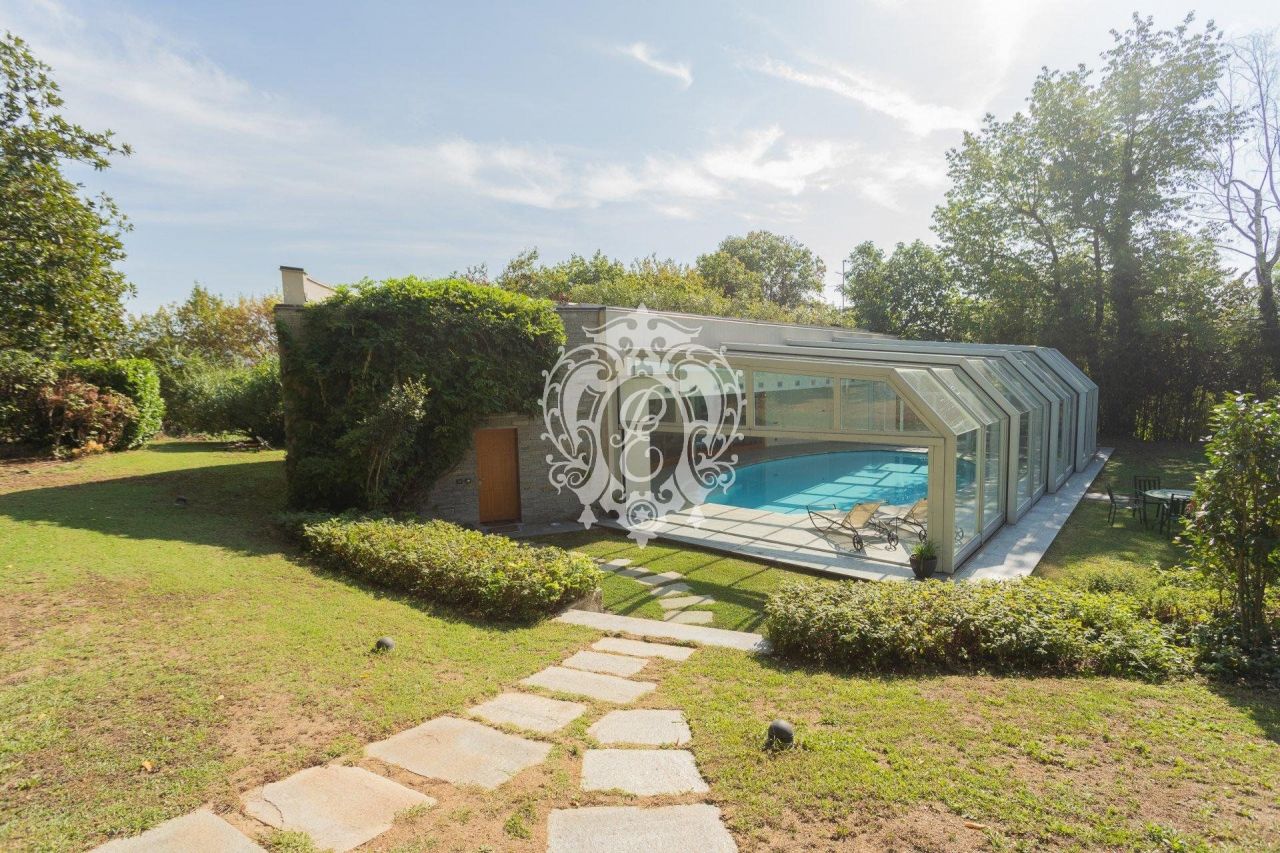 Вилла в Комо, Италия, 890 м² - фото 8