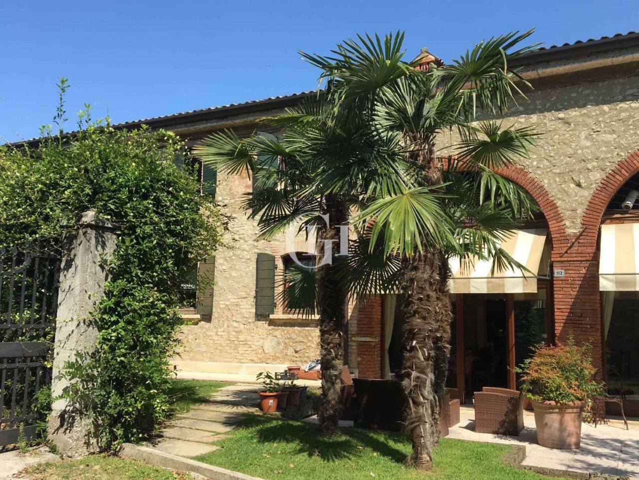 Вилла у озера Гарда, Италия, 932 м² - фото 5