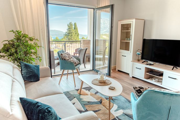 Апартаменты в Тивате, Черногория, 70.58 м² - фото 12