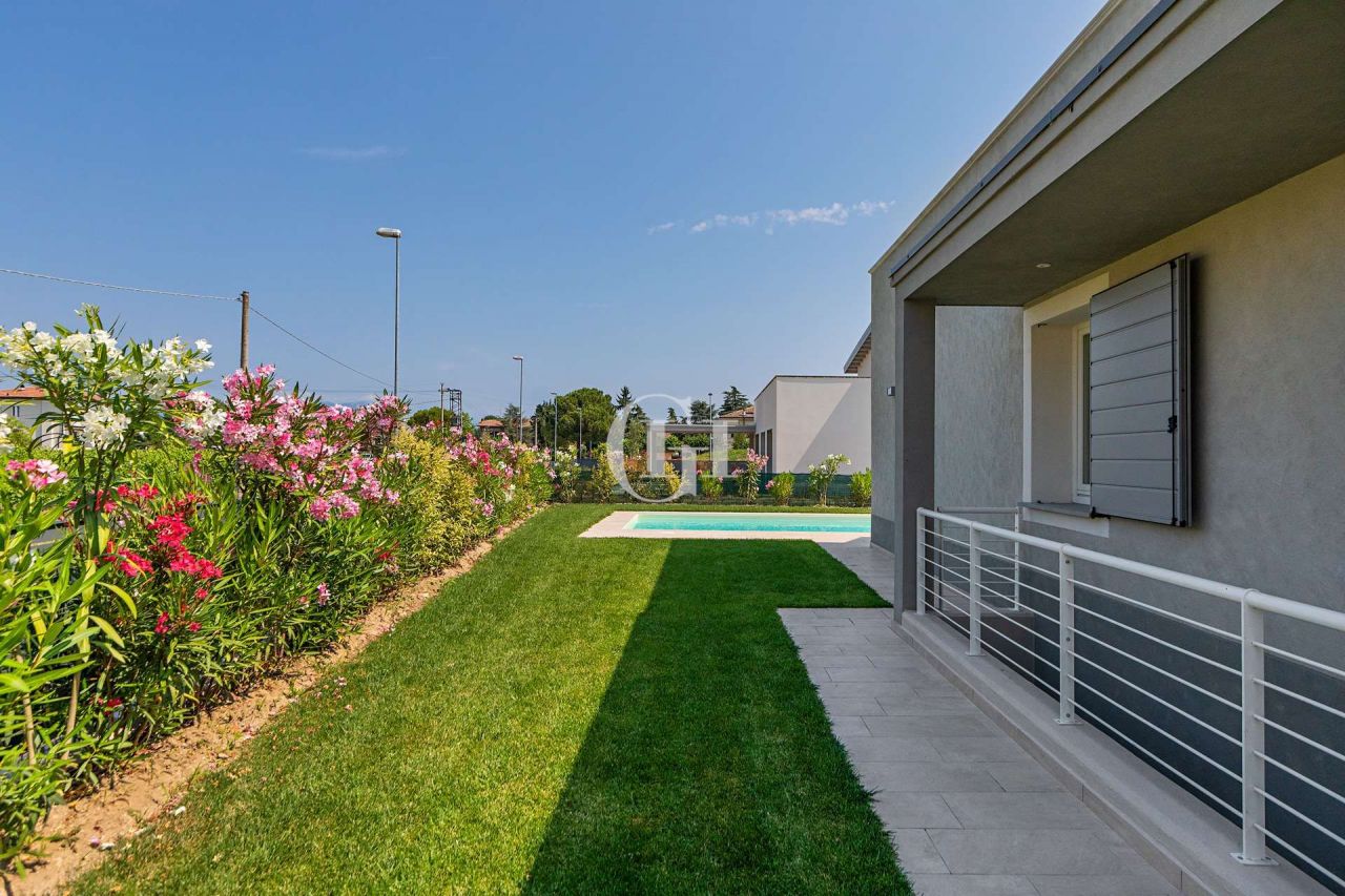 Вилла у озера Гарда, Италия, 231.31 м² - фото 17