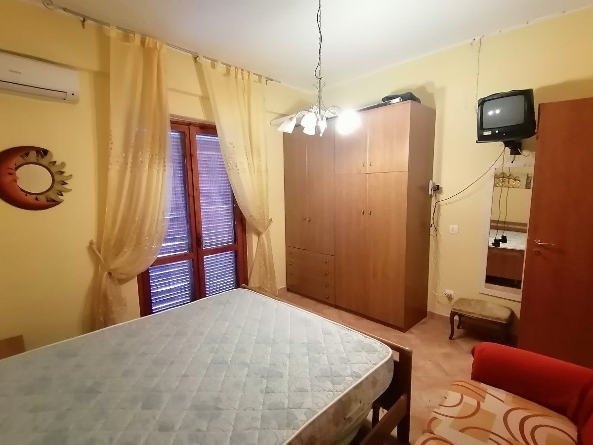 Таунхаус в Скалее, Италия, 190 м² - фото 9