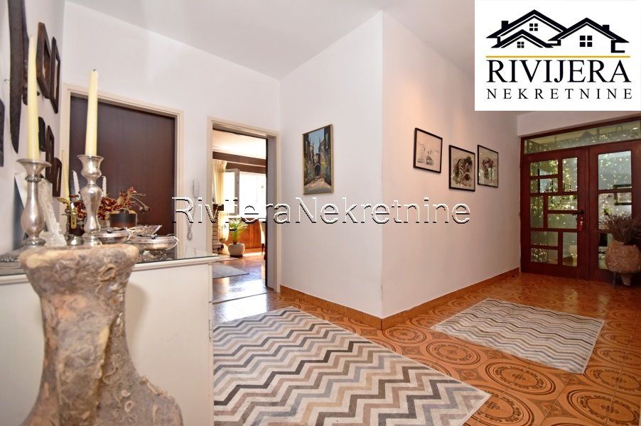 Дом в Херцег-Нови, Черногория, 406 м² - фото 12