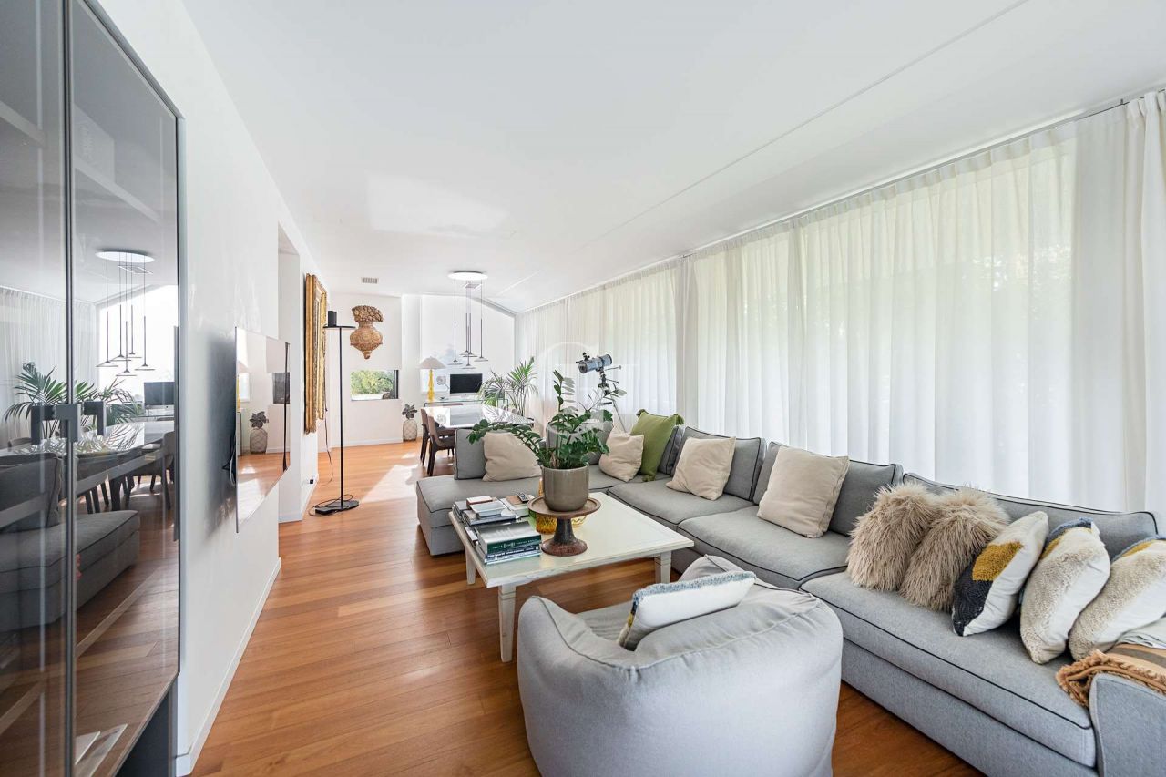 Вилла у озера Гарда, Италия, 245 м² - фото 6