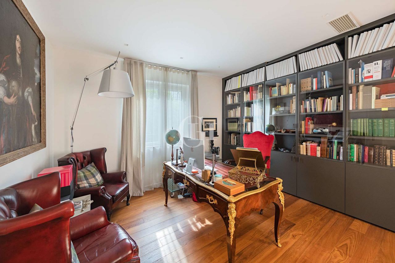 Вилла у озера Гарда, Италия, 245 м² - фото 11