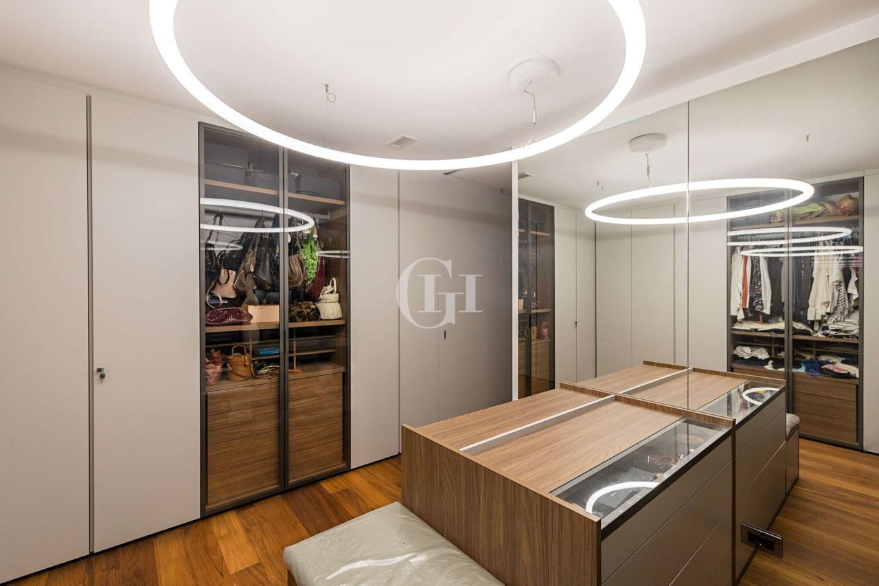 Вилла у озера Гарда, Италия, 245 м² - фото 16