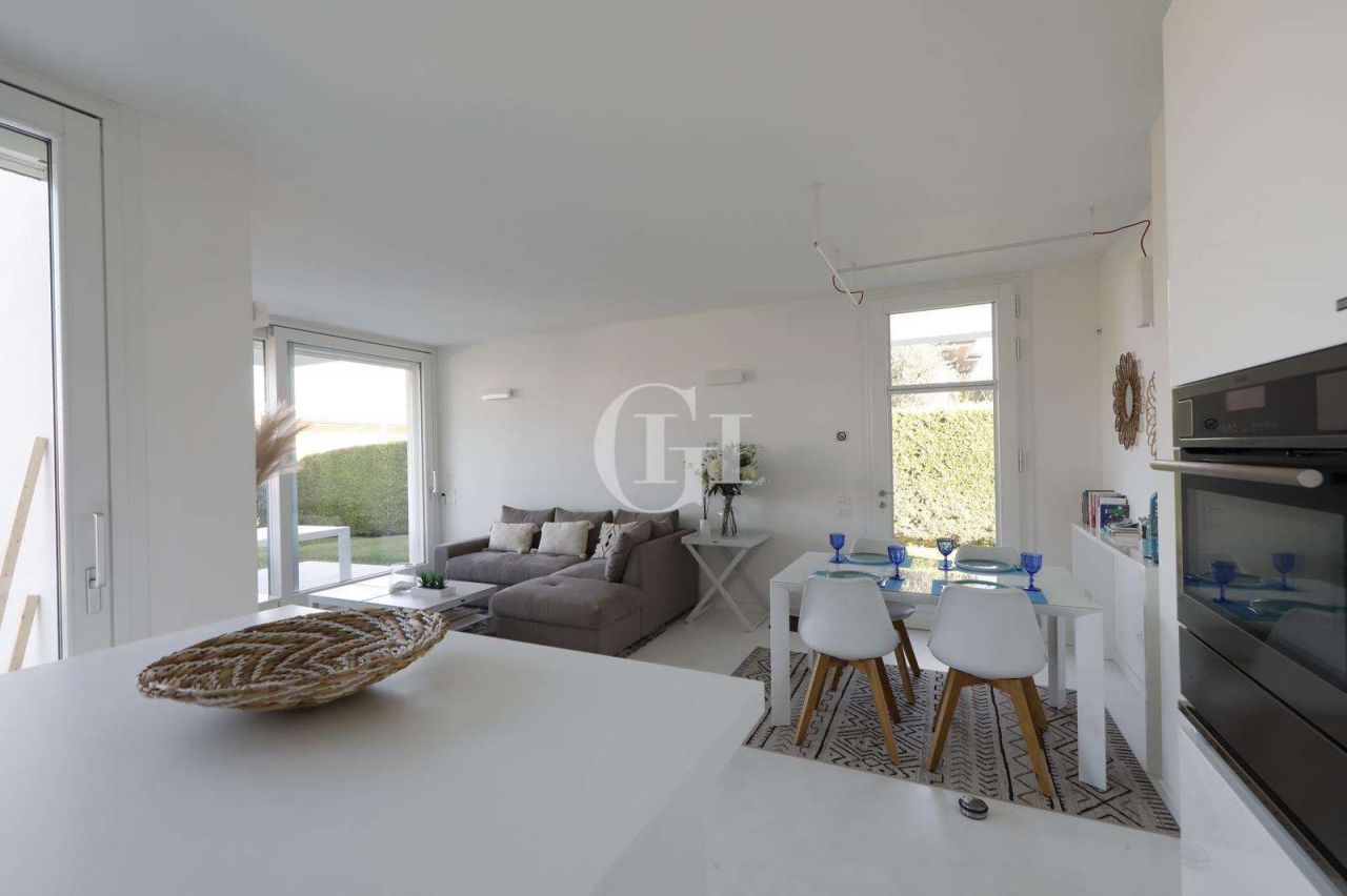 Вилла у озера Гарда, Италия, 195 м² - фото 10