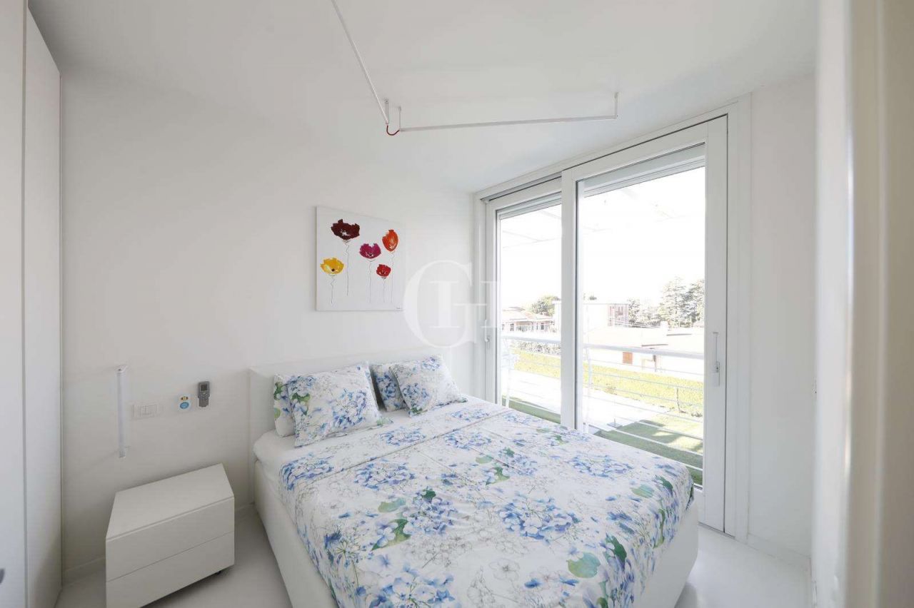 Вилла у озера Гарда, Италия, 195 м² - фото 15