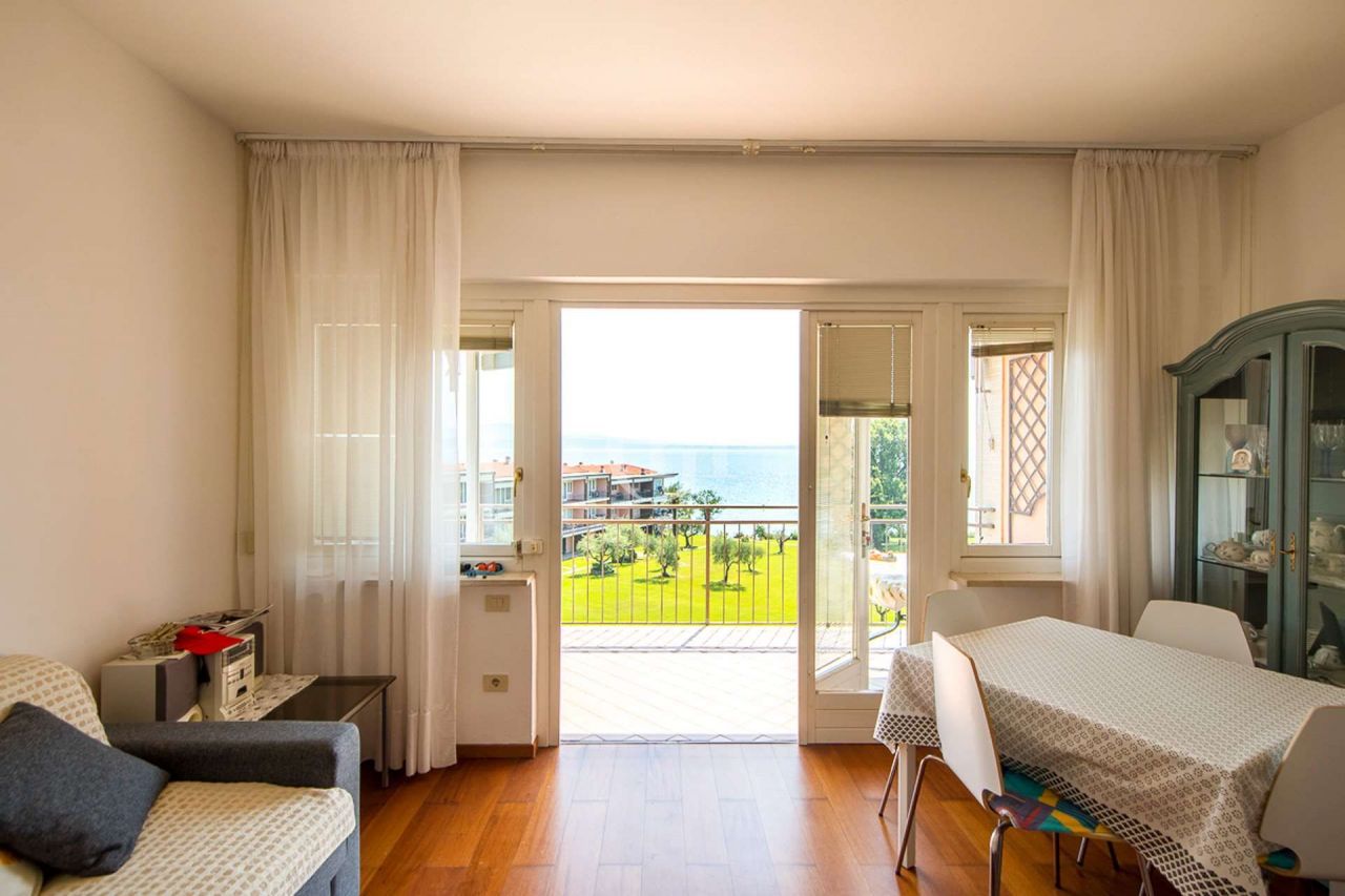 Апартаменты у озера Гарда, Италия, 90 м² - фото 6