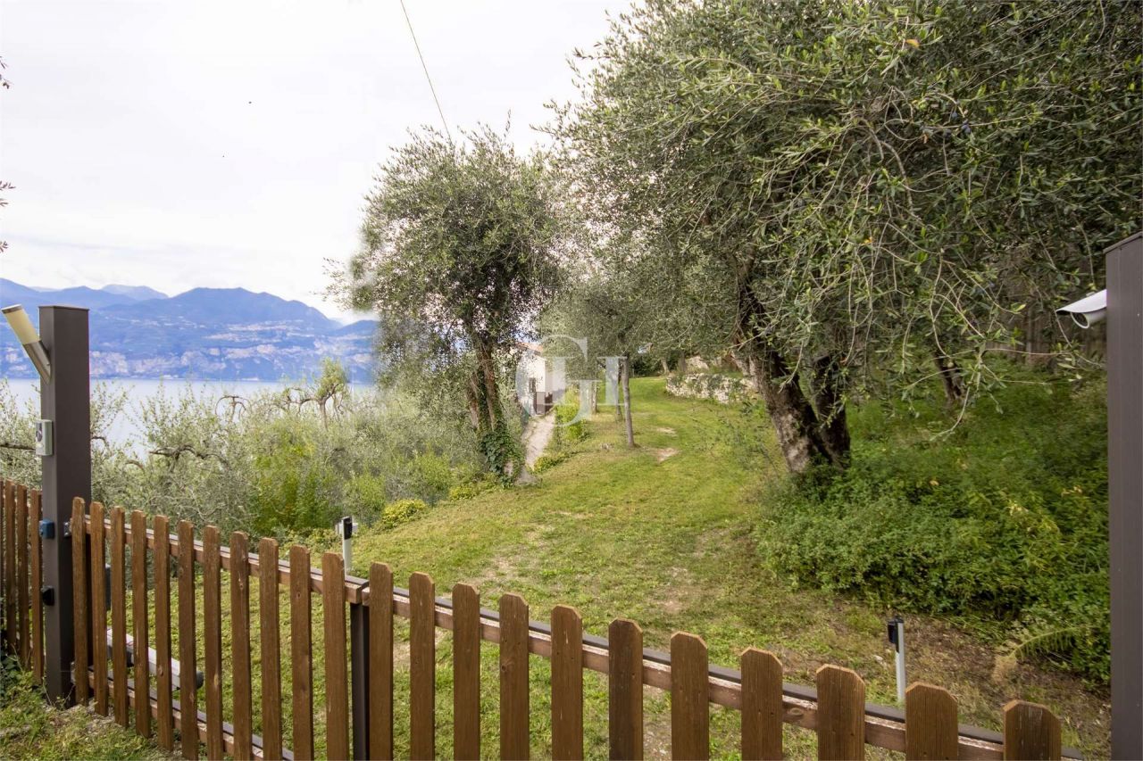 Вилла у озера Гарда, Италия, 135 м² - фото 8