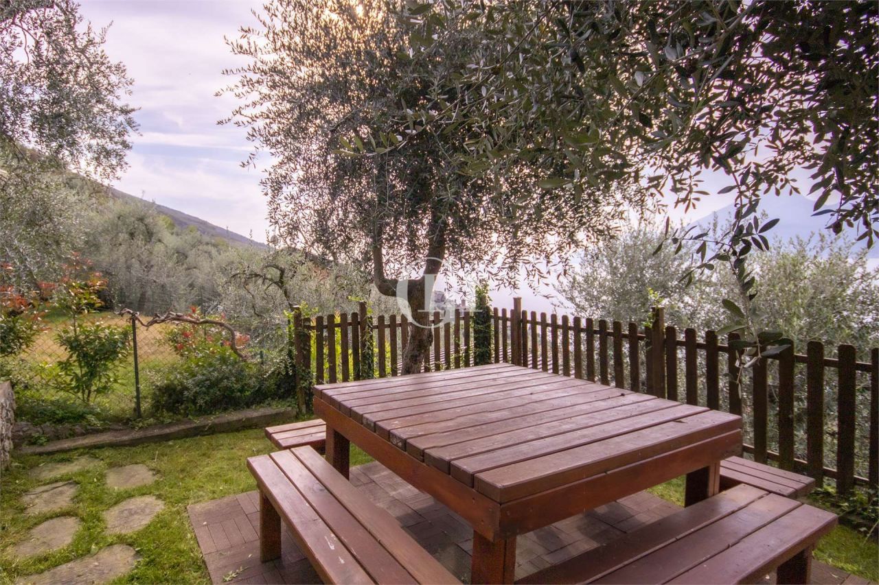 Вилла у озера Гарда, Италия, 135 м² - фото 6