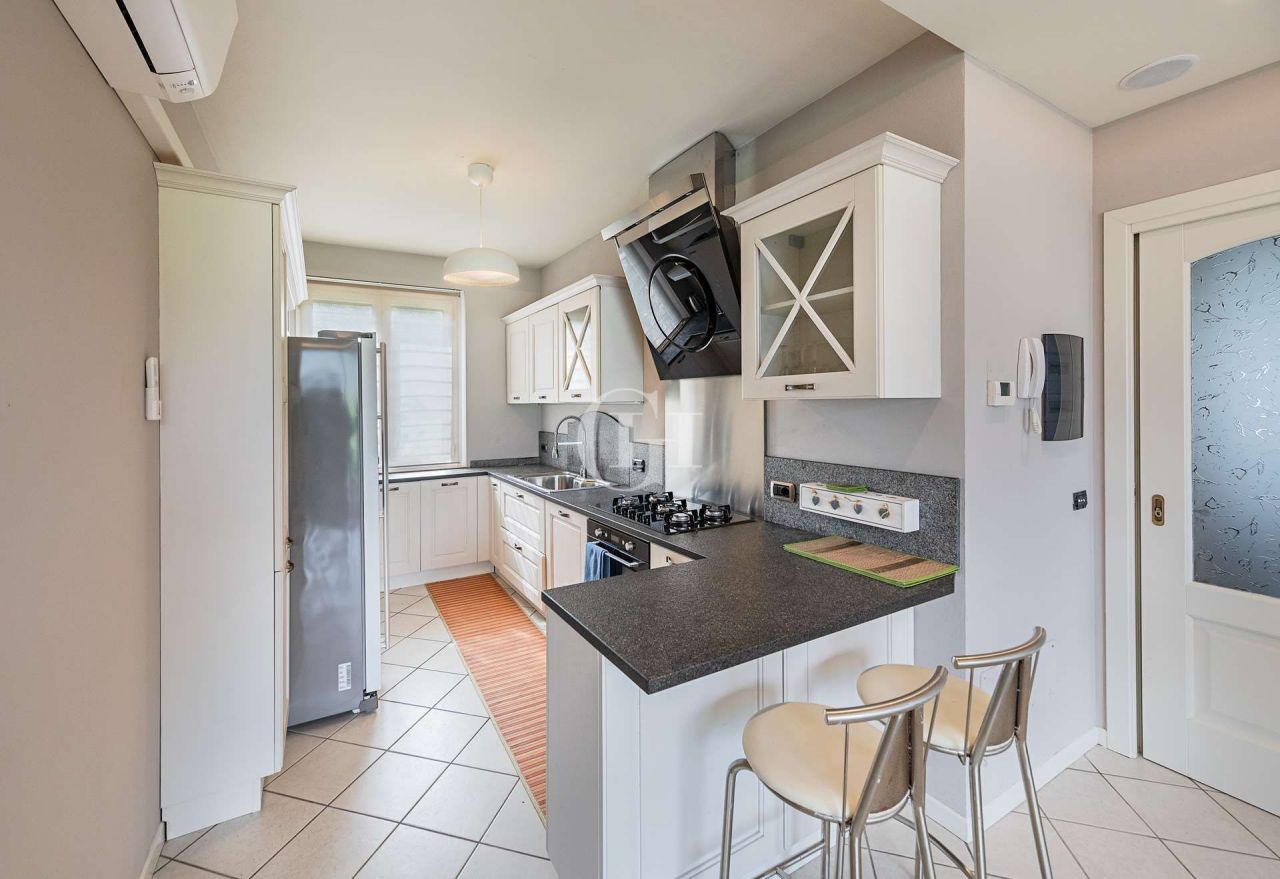 Вилла у озера Гарда, Италия, 223 м² - фото 9