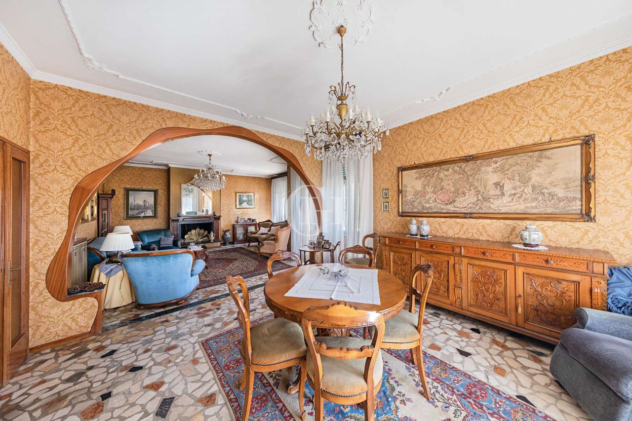 Вилла у озера Гарда, Италия, 1 035 м² - фото 17