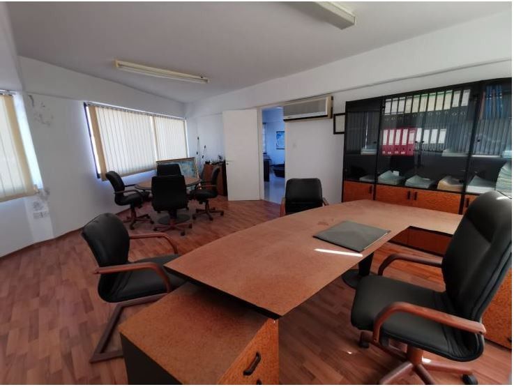 Офис в Пафосе, Кипр, 130 м2 - фото 1
