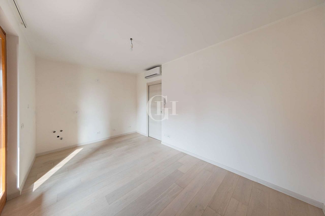 Апартаменты у озера Гарда, Италия, 60 м² - фото 6