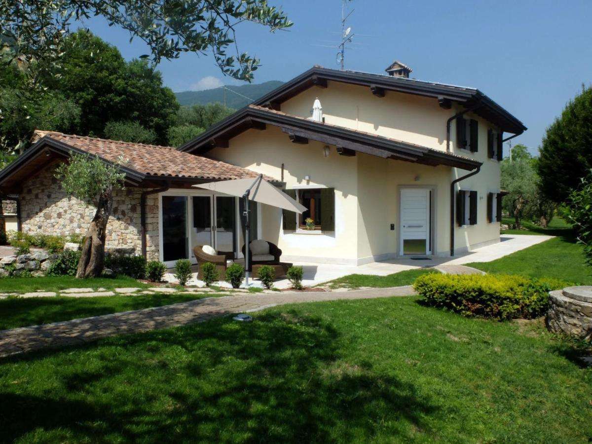 Вилла у озера Гарда, Италия, 520 м² - фото 2