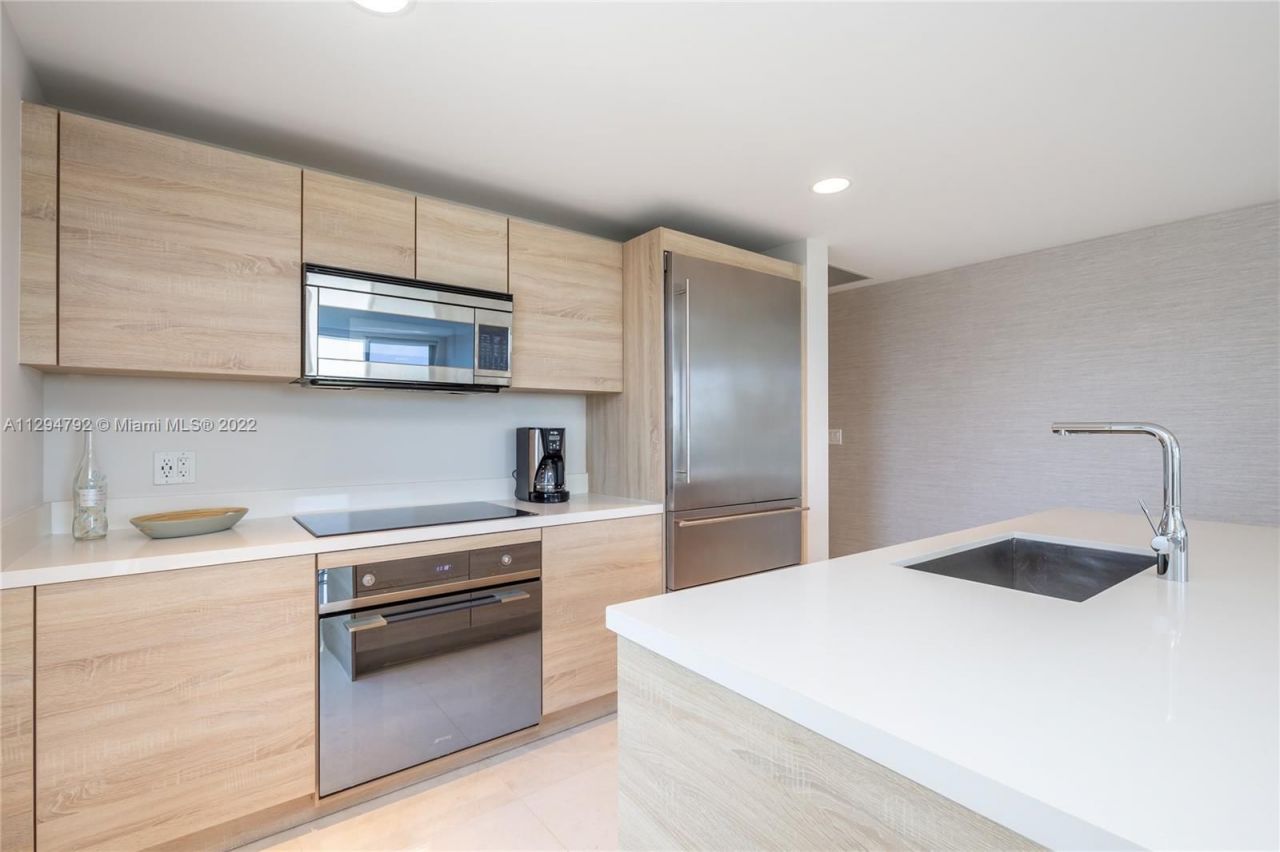 Квартира в Майами, США, 150 м² - фото 12