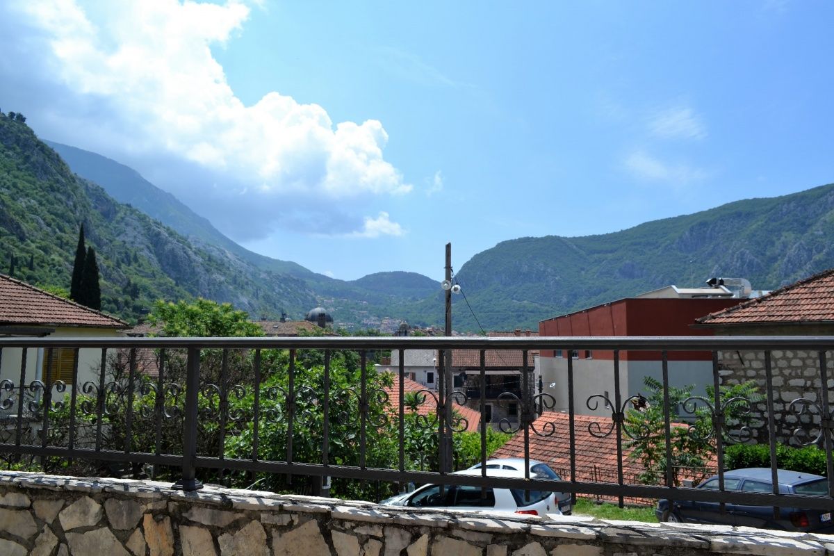 Квартира в Которе, Черногория, 71 м2 - фото 1
