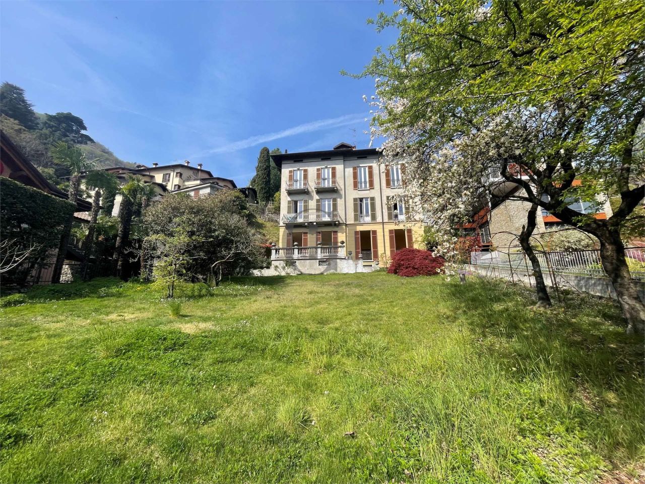 Апартаменты у озера Комо, Италия, 161 м² - фото 3