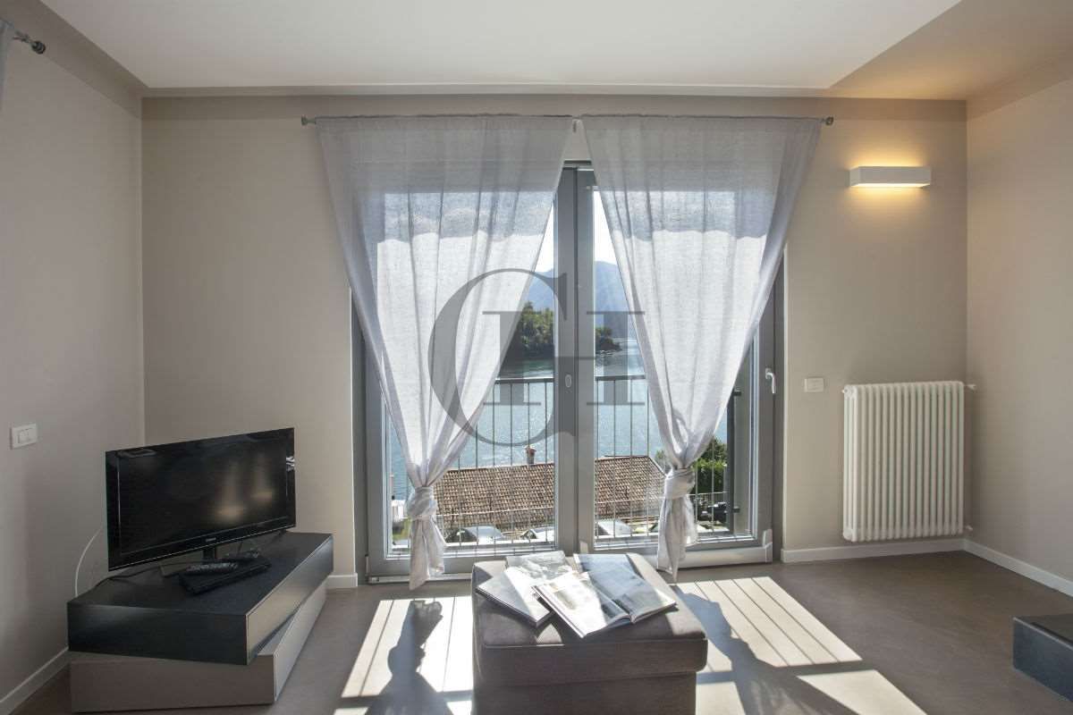 Апартаменты у озера Комо, Италия, 115 м² - фото 10