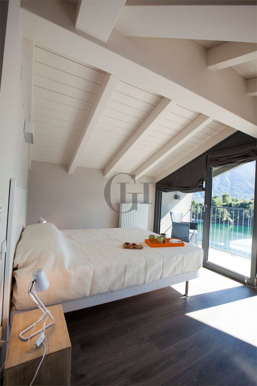 Апартаменты у озера Комо, Италия, 115 м² - фото 15