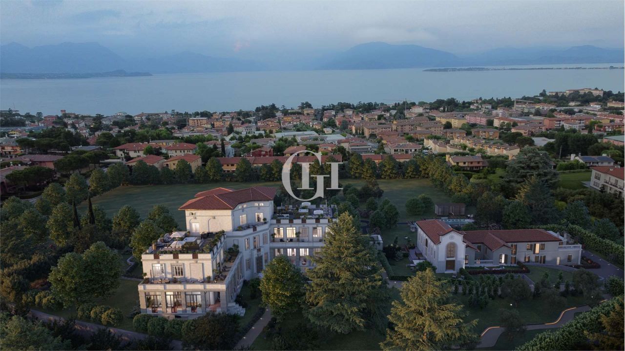 Апартаменты у озера Гарда, Италия, 116.5 м2 - фото 1