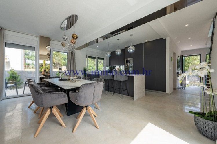 Вилла в Задаре, Хорватия, 212 м² - фото 3