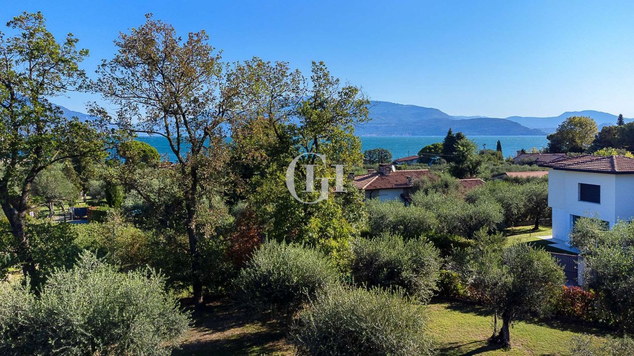 Вилла у озера Гарда, Италия, 515 м² - фото 10