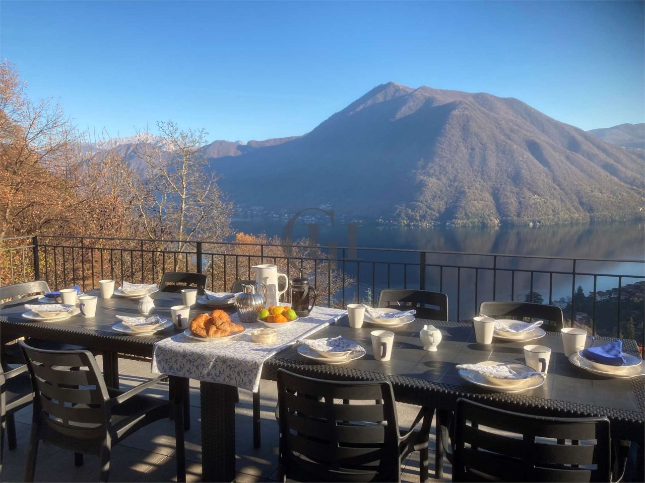 Вилла у озера Комо, Италия, 150 м² - фото 5