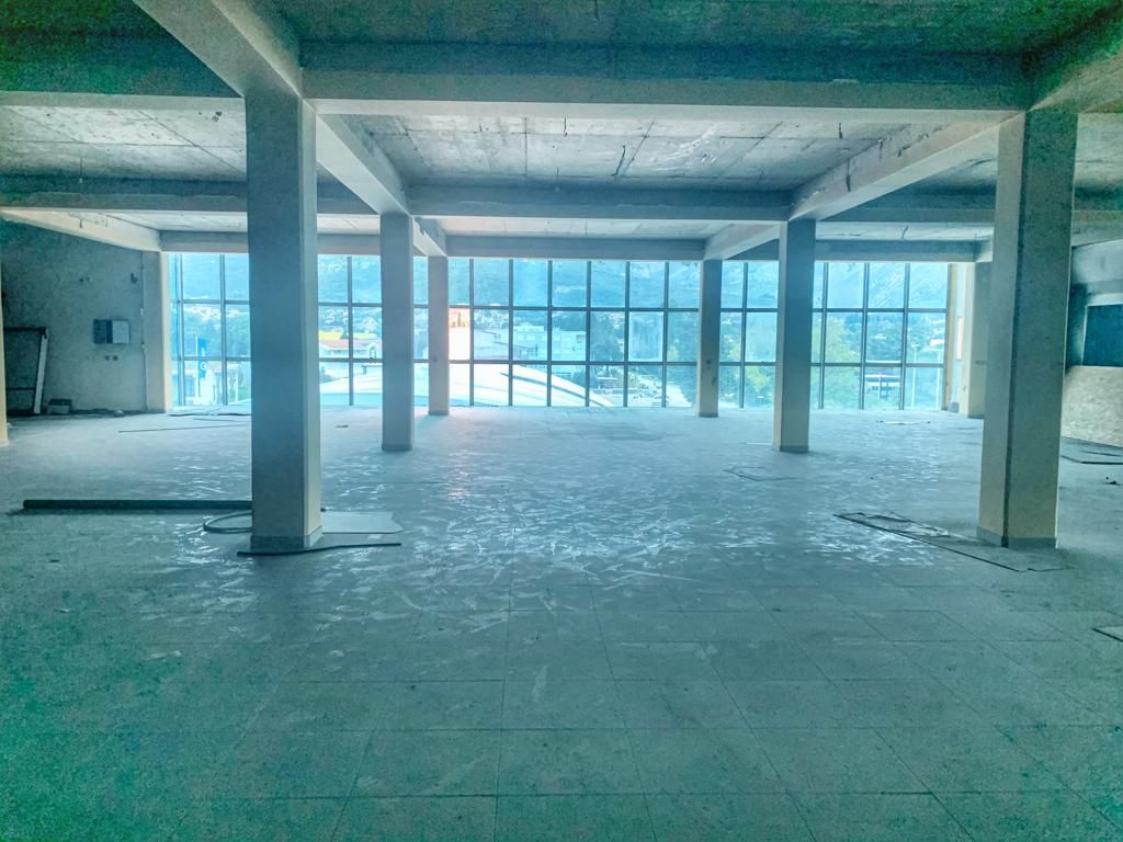 Кафе, ресторан в Баре, Черногория, 3 500 м² - фото 4