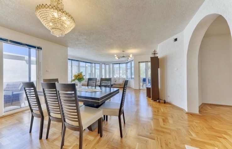 Квартира в Добра Воде, Черногория, 144 м² - фото 8