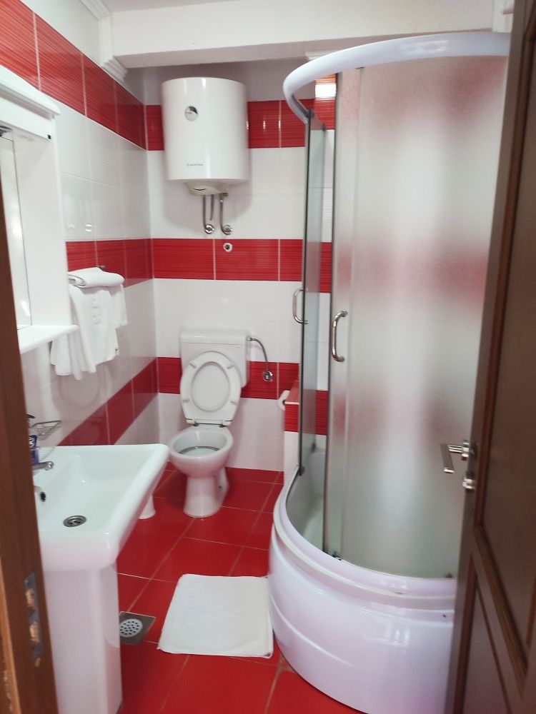 Отель, гостиница в Кунье, Черногория, 360 м² - фото 12