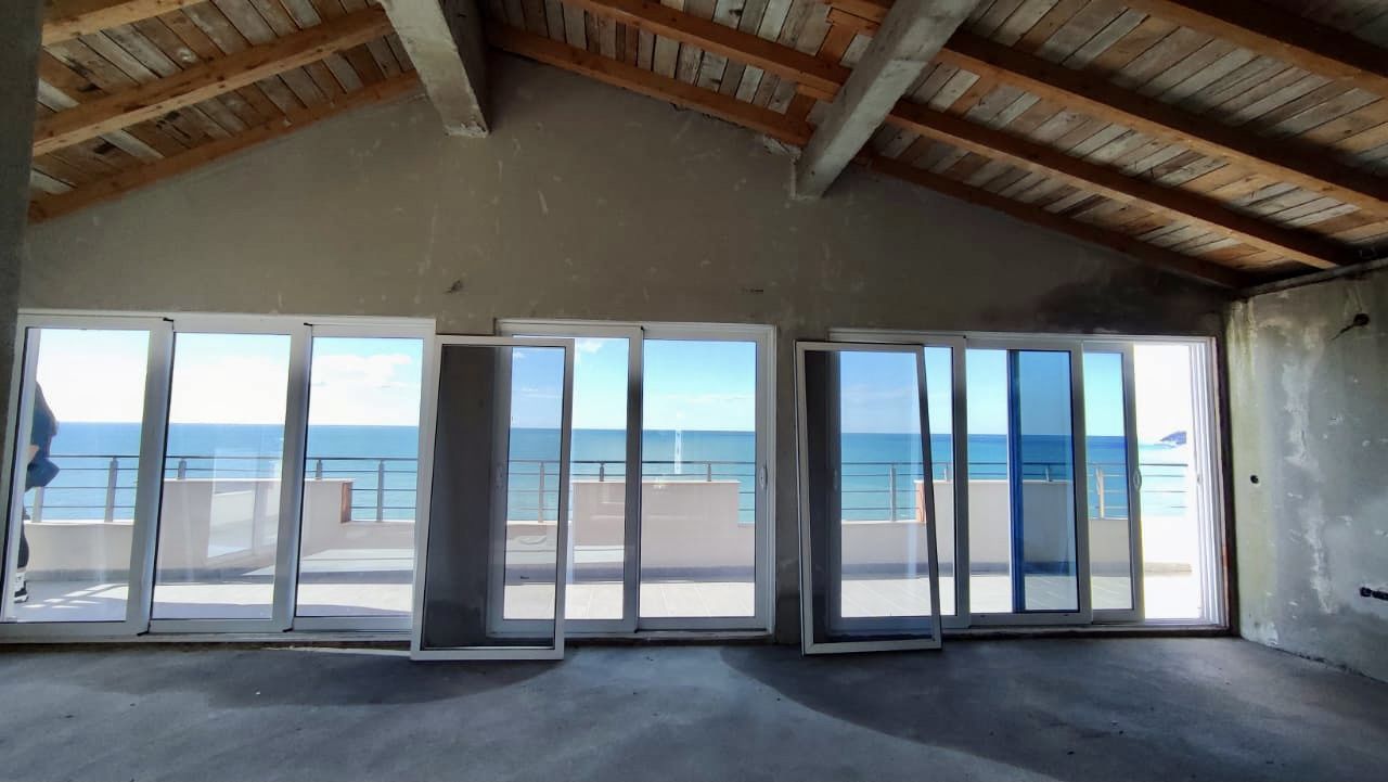 Квартира в Добра Воде, Черногория, 155 м² - фото 2