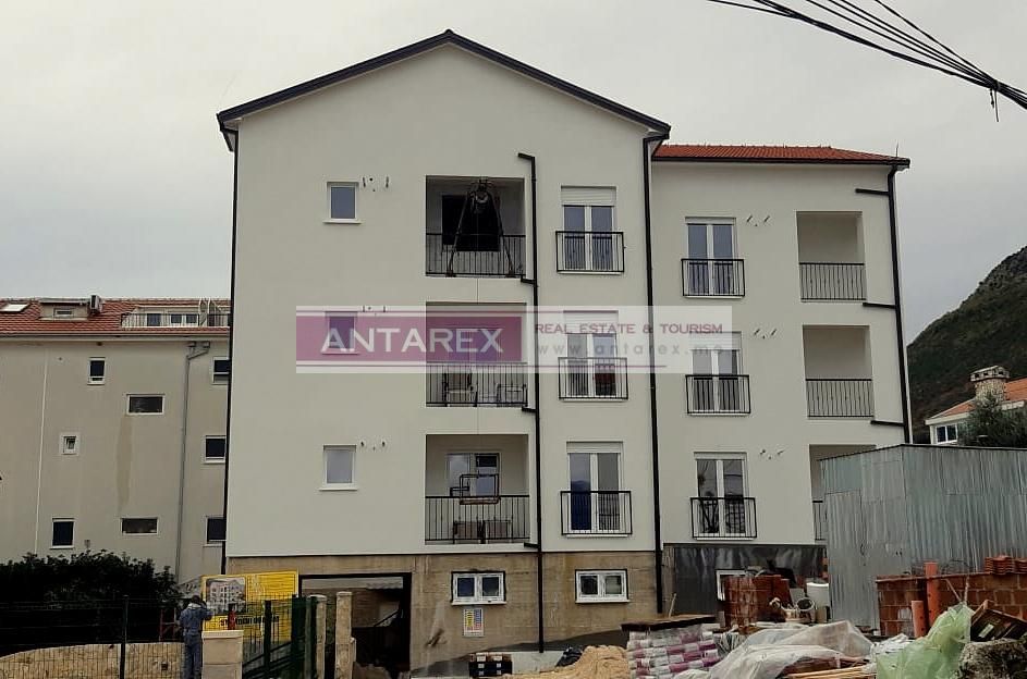 Апартаменты в Дженовичах, Черногория, 42 м2 - фото 1