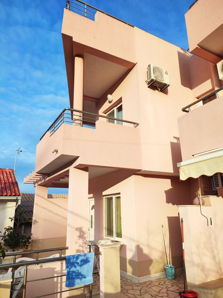 Дом в Кунье, Черногория, 310 м² - фото 2