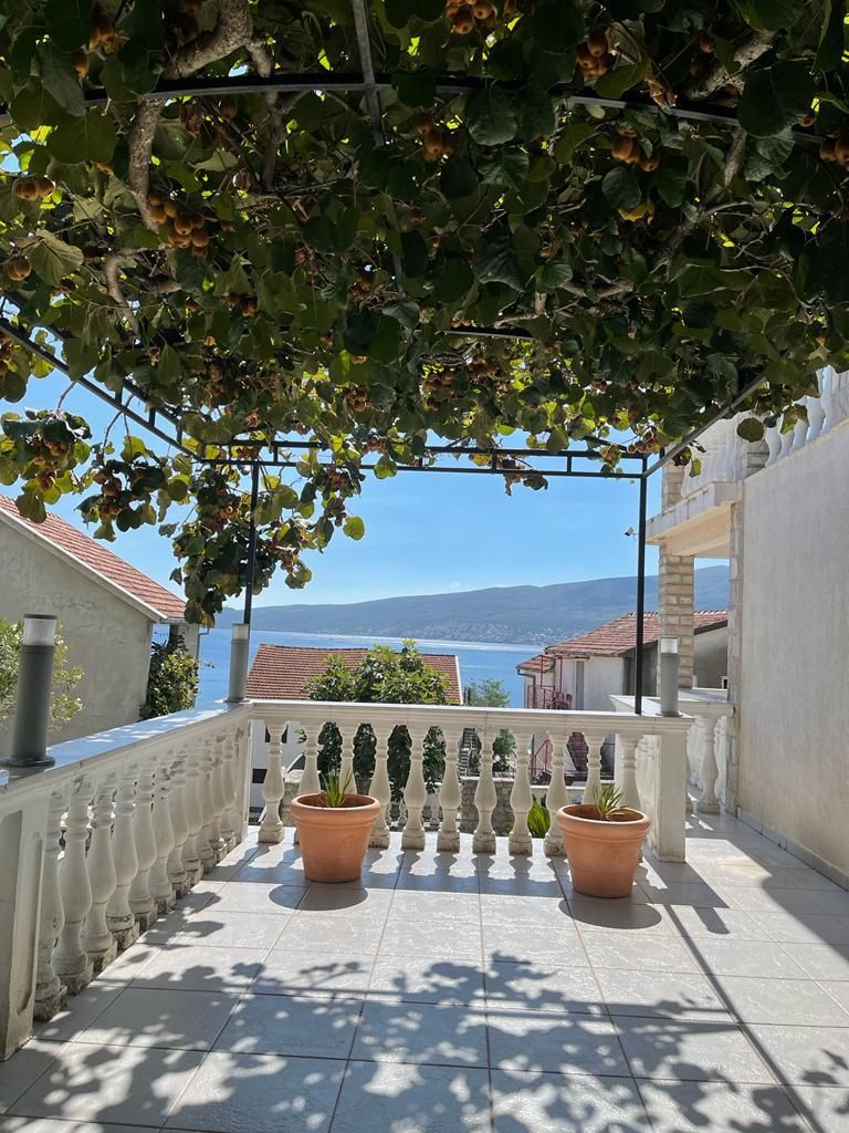 Вилла в Биеле, Черногория, 350 м² - фото 2