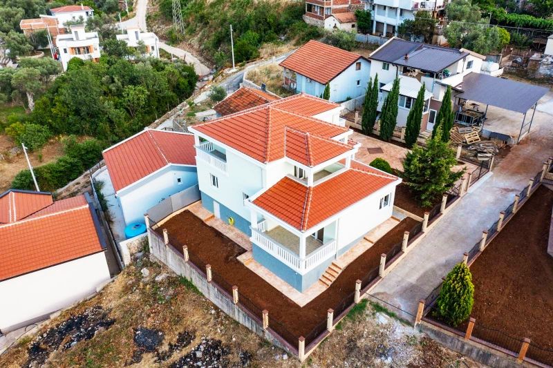 Коттедж в Добра Воде, Черногория, 260 м² - фото 4