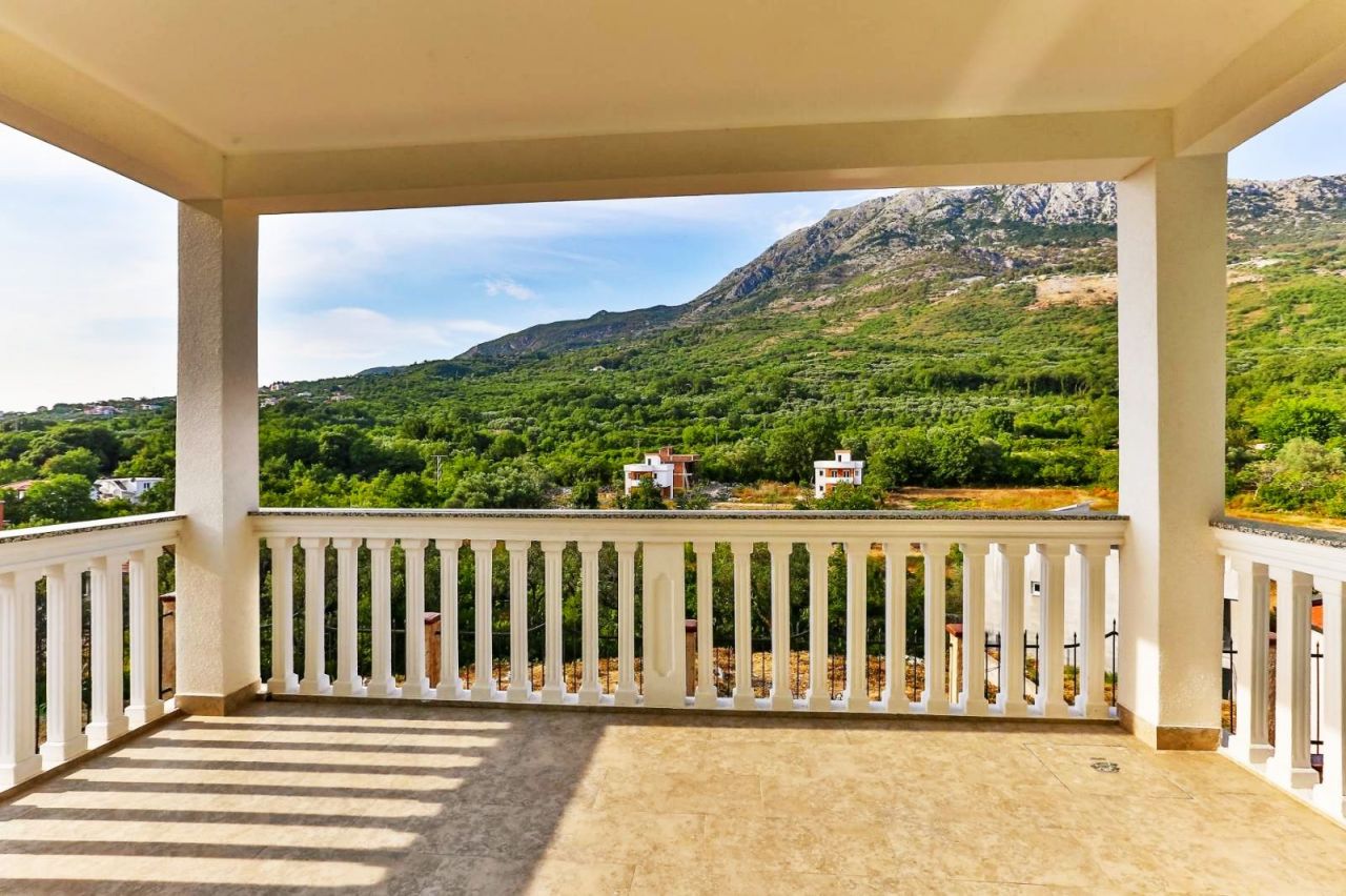 Коттедж в Добра Воде, Черногория, 260 м² - фото 10