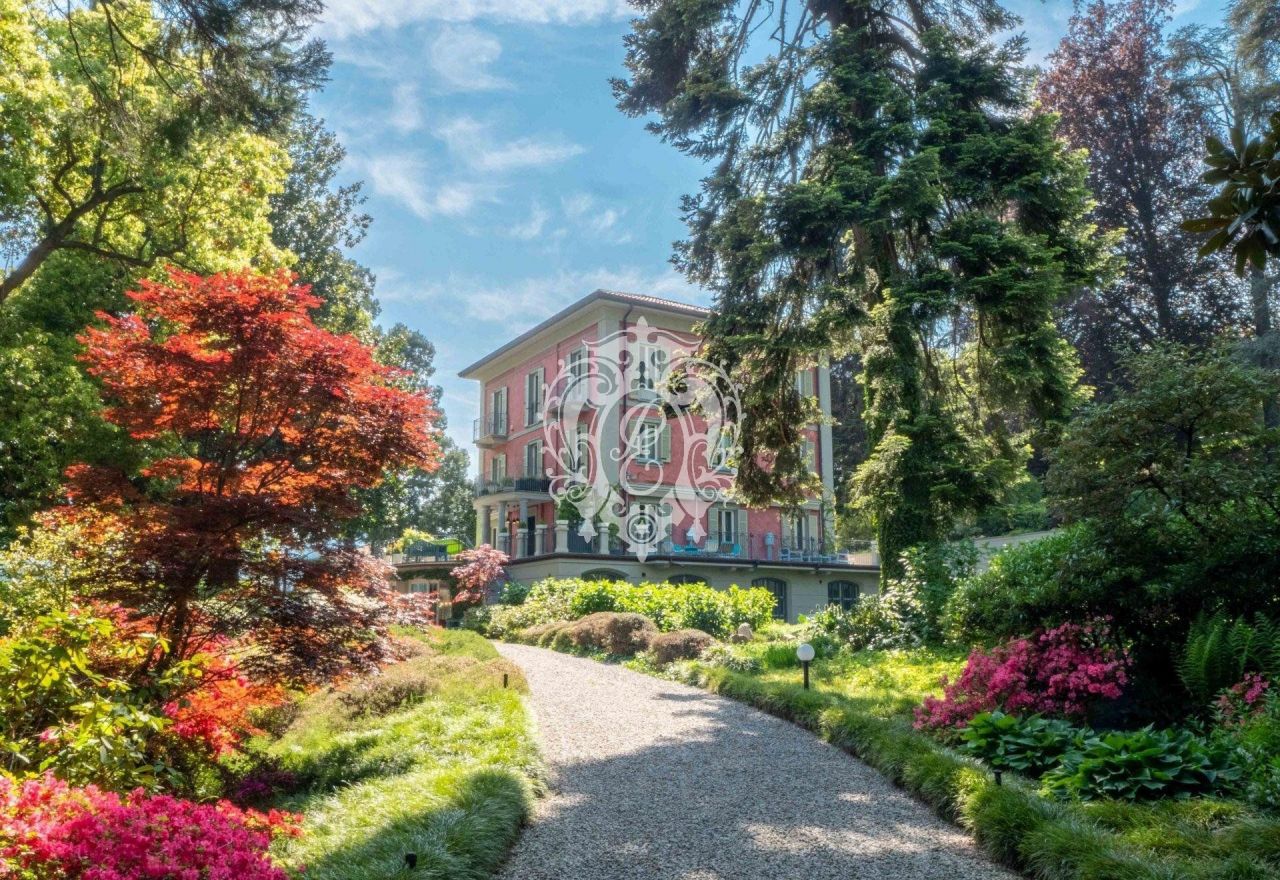 Вилла в Тремеццине, Италия, 1 000 м² - фото 2