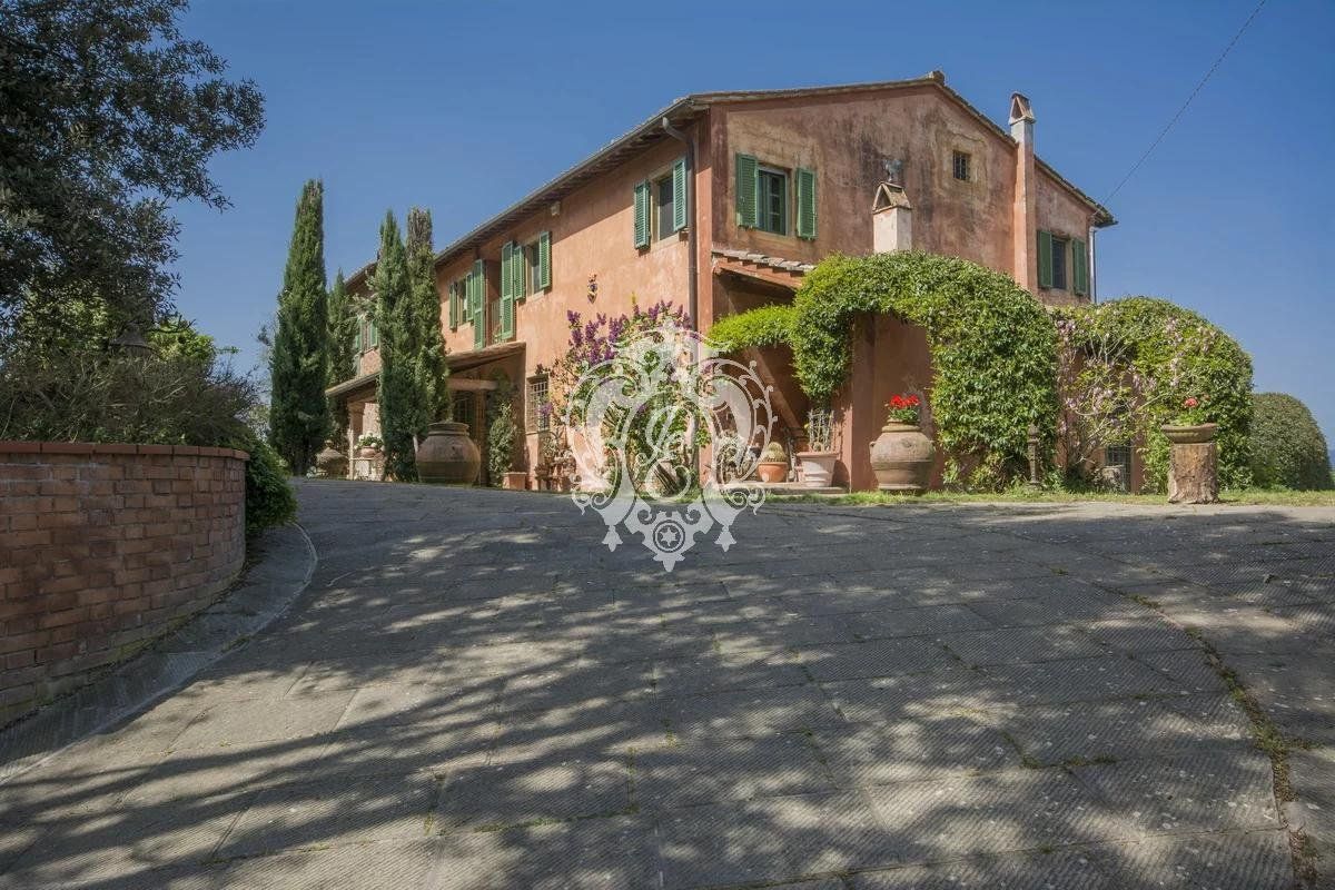 Вилла в Понтедере, Италия, 676 м² - фото 5