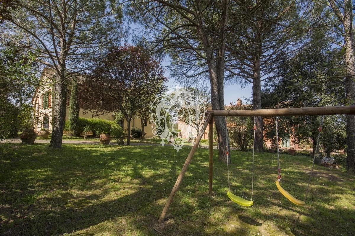 Вилла в Понтедере, Италия, 676 м² - фото 6