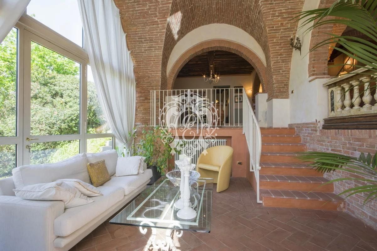 Вилла в Понтедере, Италия, 676 м² - фото 11