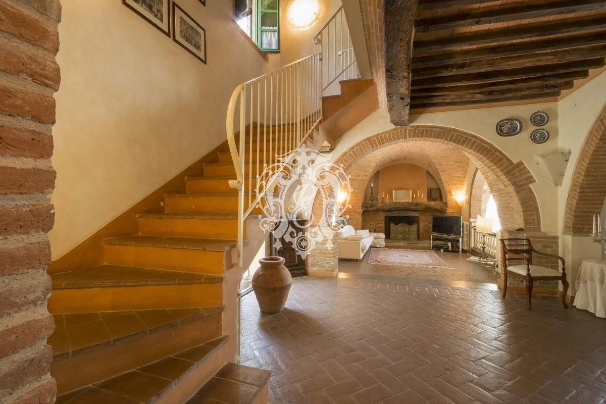 Вилла в Понтедере, Италия, 676 м² - фото 12