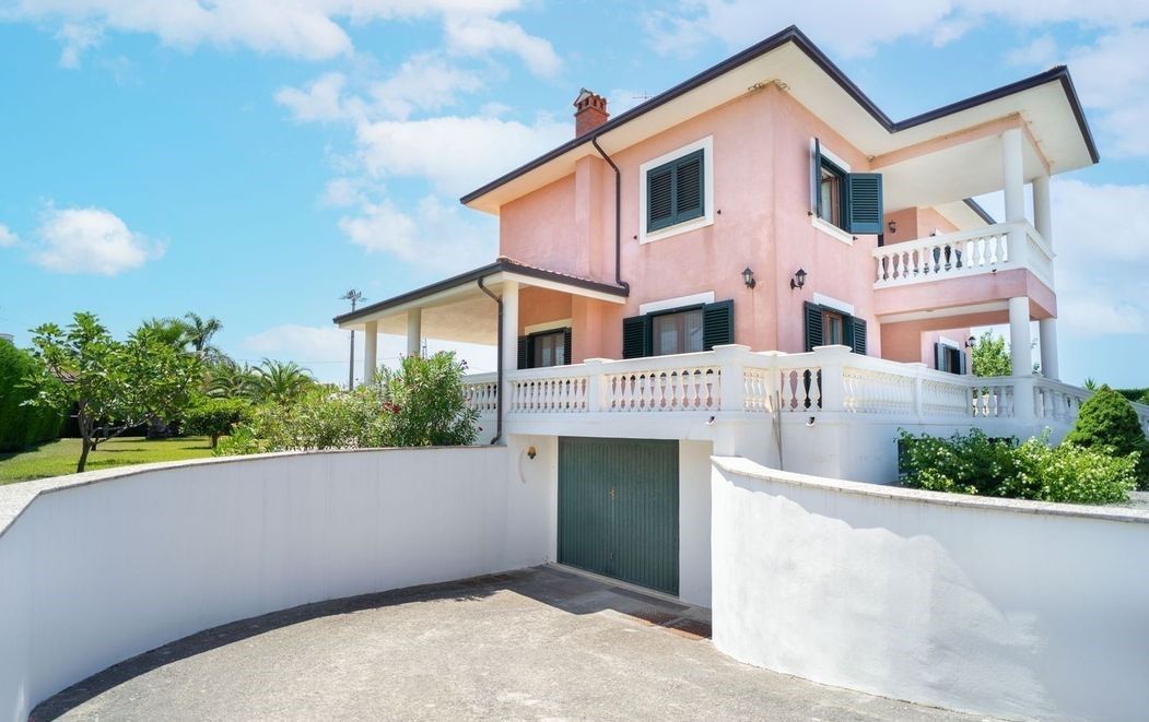 Вилла в Скалее, Италия, 400 м² - фото 3