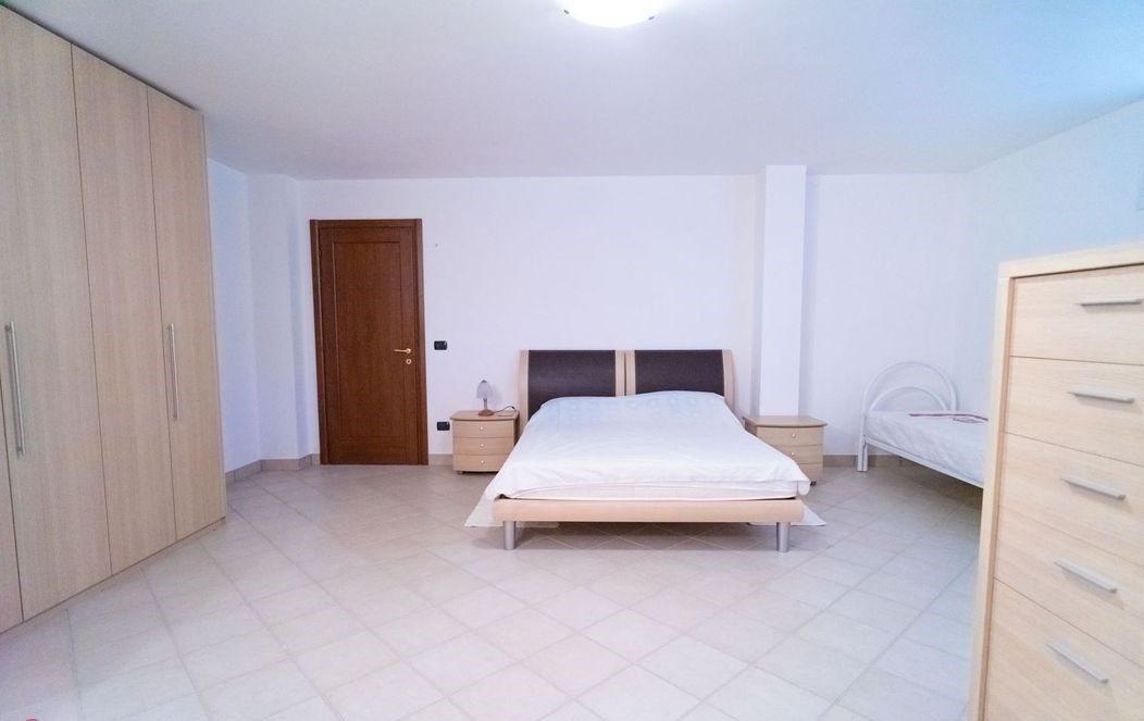 Вилла в Скалее, Италия, 400 м² - фото 8