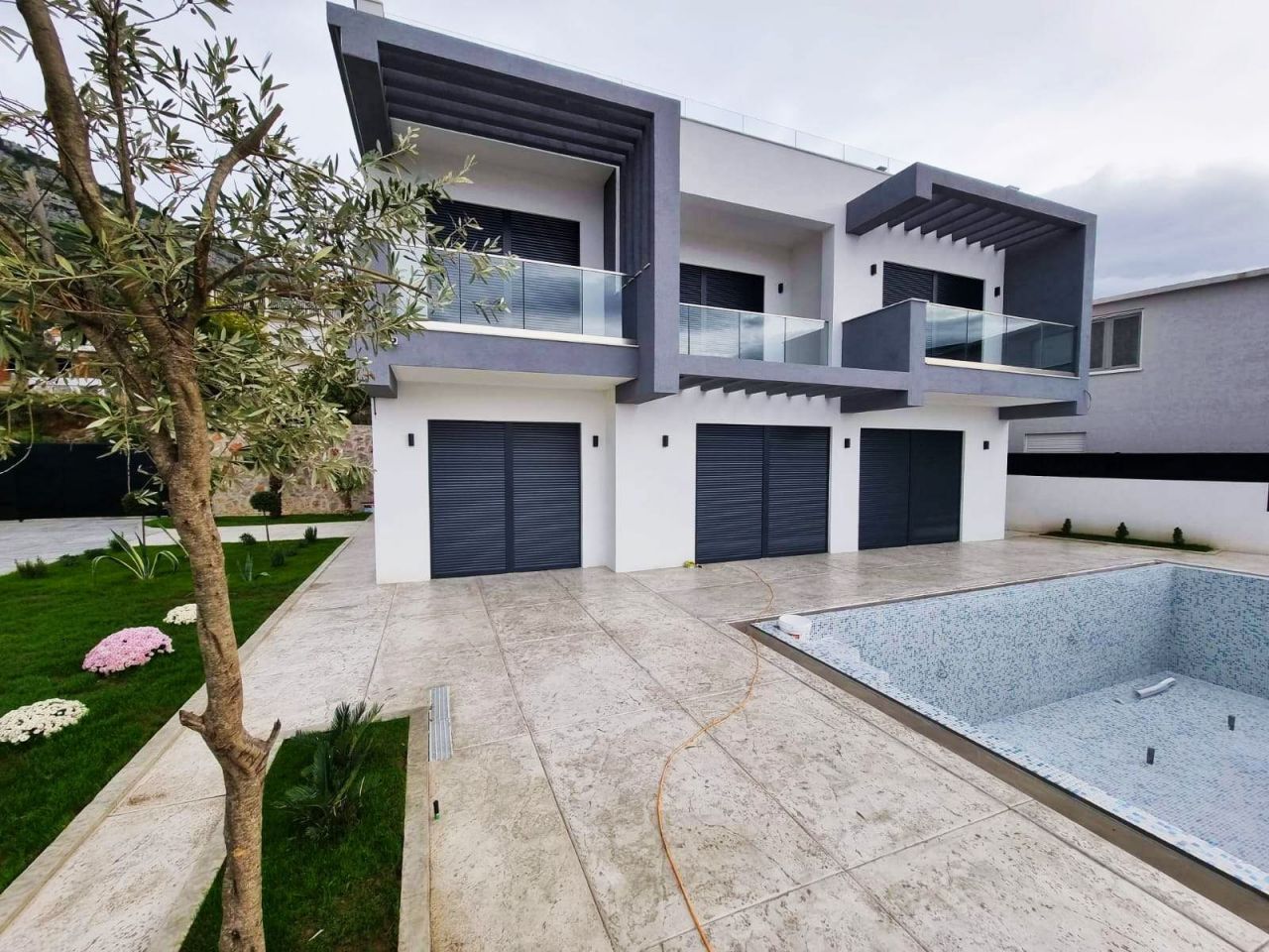 Вилла в Баре, Черногория, 250 м² - фото 2