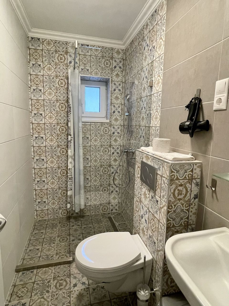 Отель, гостиница в Хевизе, Венгрия, 520 м² - фото 7